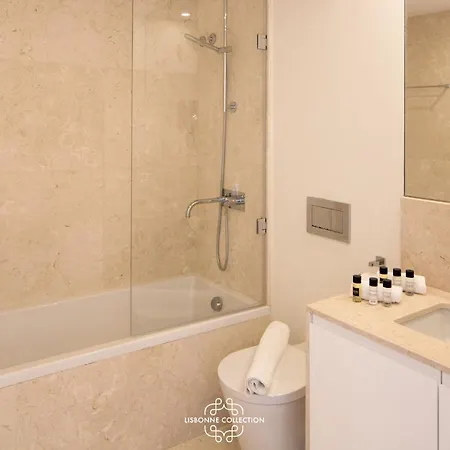 Central With Parking, Terrace And Swimming Pool 56 By Lisbonne Collection *