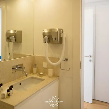 Central With Parking, Terrace And Swimming Pool 56 By Lisbonne Collection Apartment