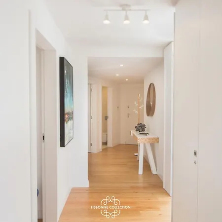 Central With Parking, Terrace And Swimming Pool 56 By Lisbonne Collection Apartment Lisbon
